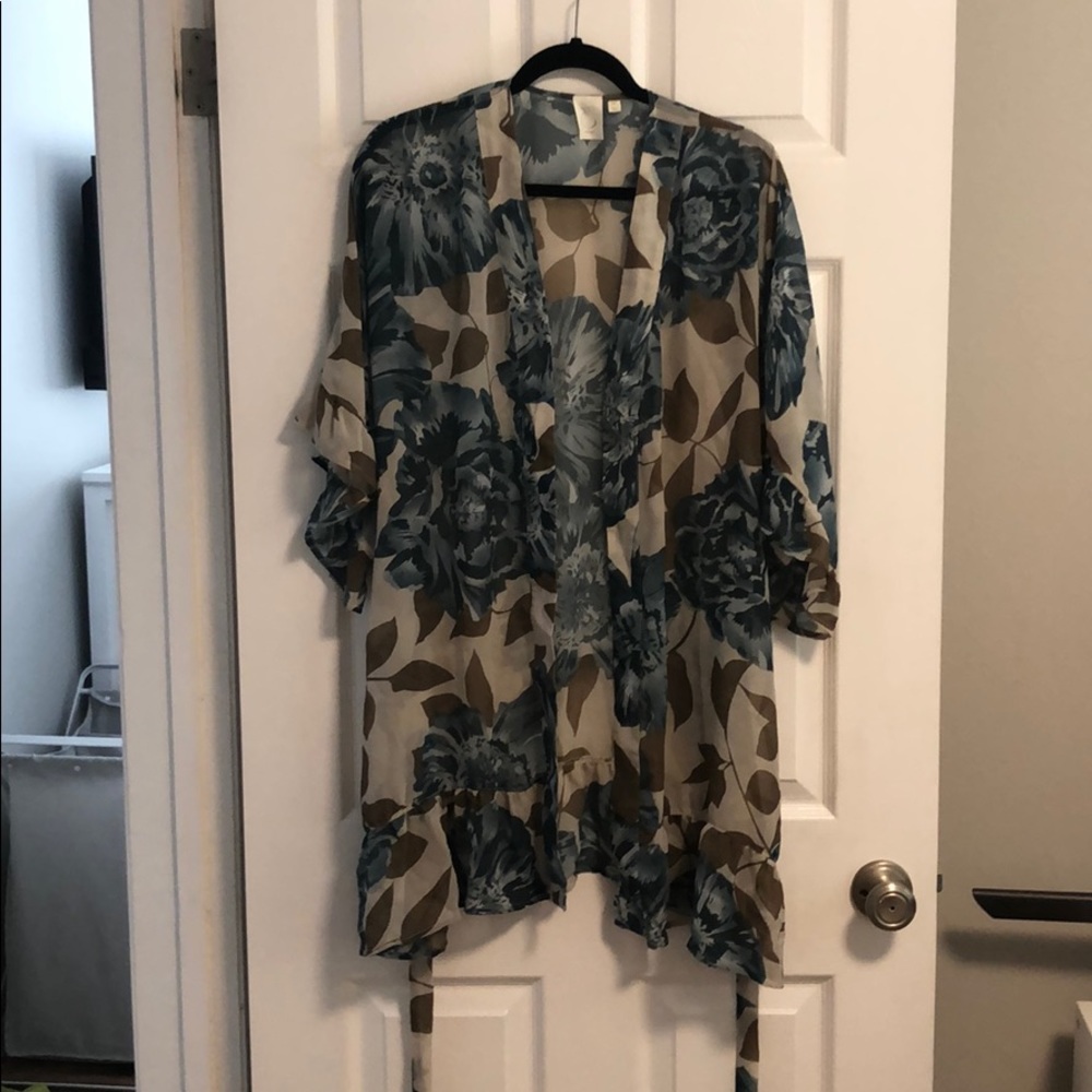 E by Eloise Sheer Floral Ruffle Robe